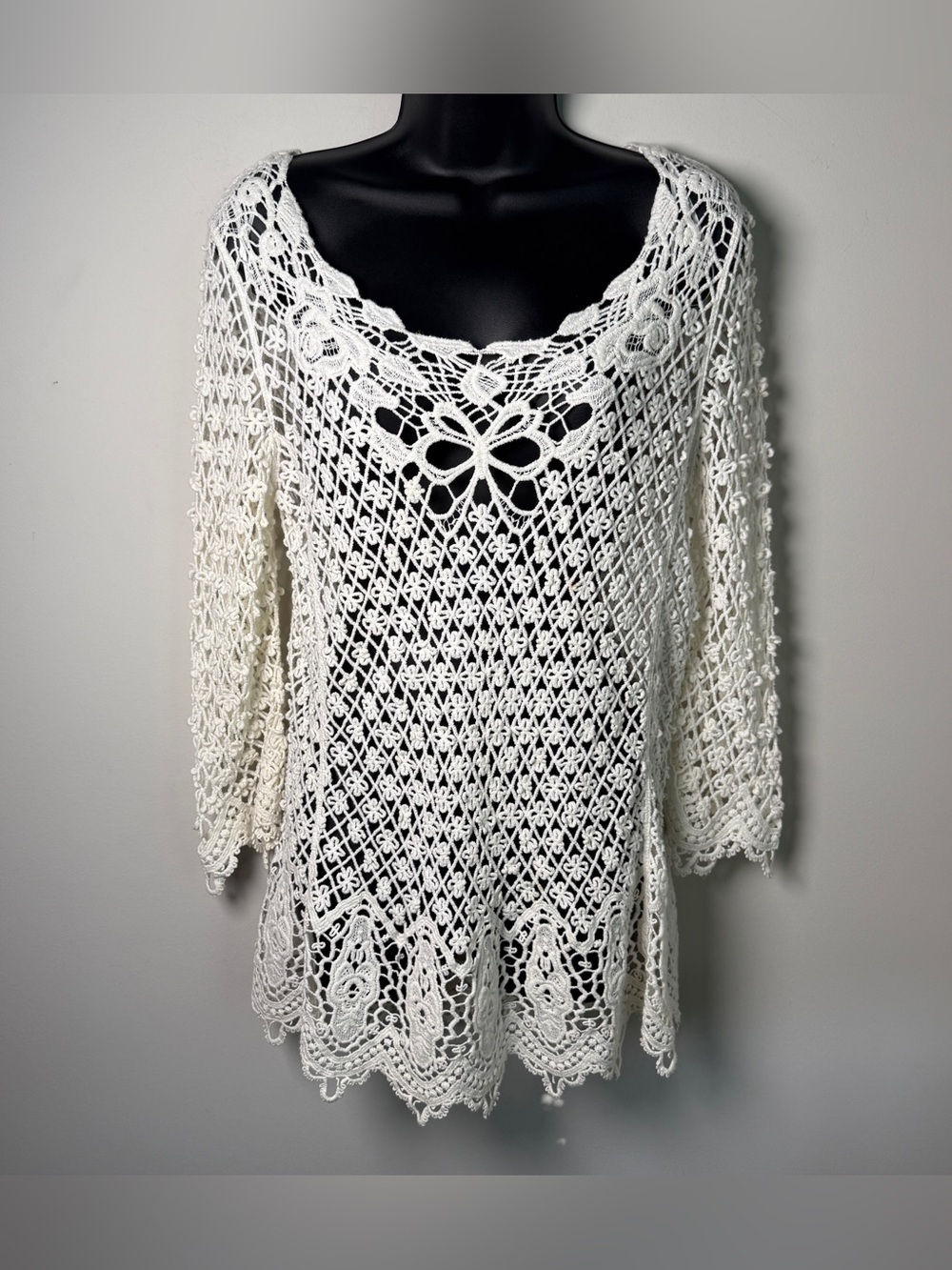 FEVER Crochet Lace Tunic Top Women’s Medium White Floral Open Knit Boho Beach